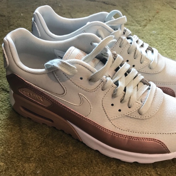 white and rose gold air max